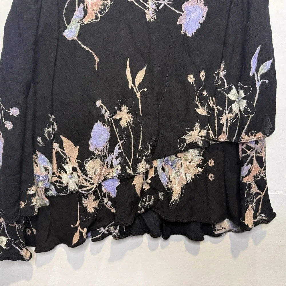 Free People Intimately Women's Size XS Black Floral V-Neck Ruffle Sleeveless Top